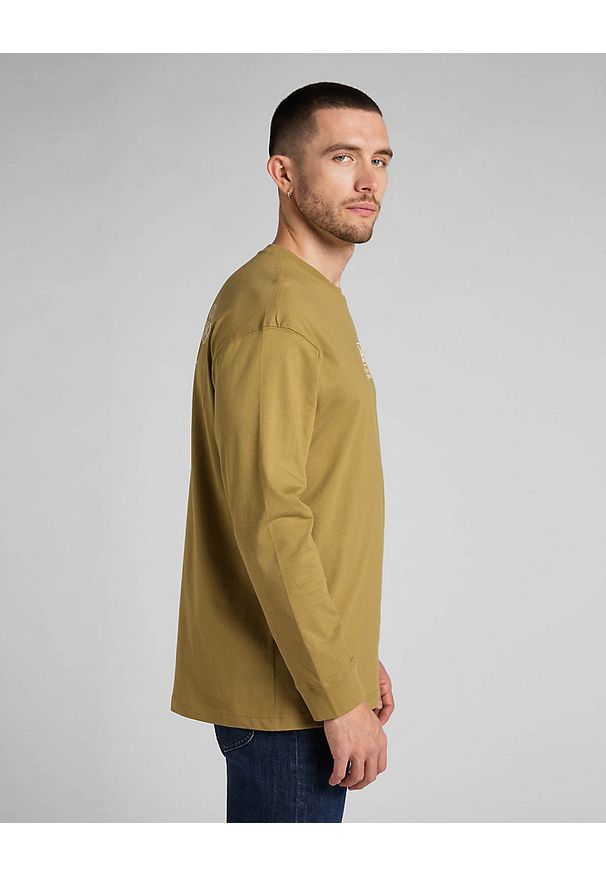 Lee - LEE LS LOGO LOOSE TEE MĘSKA KOSZULKA Z DŁUGIM RĘKAWEM LOGO L69AFQ85 112321850. Okazja: na co dzień. Materiał: skóra, jeans, materiał, tkanina, bawełna. Długość rękawa: długi rękaw. Długość: długie. Wzór: nadruk, haft. Styl: klasyczny, casual, elegancki