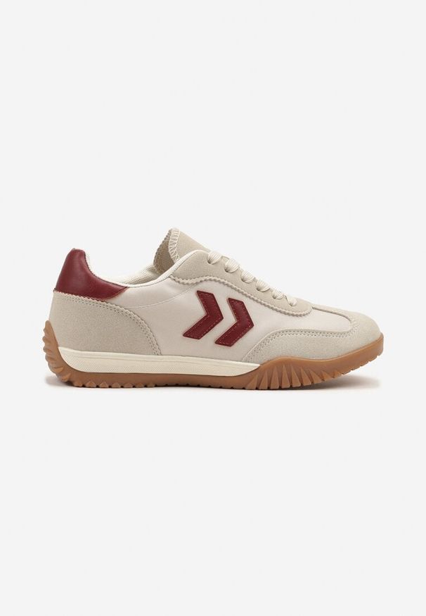 Renee - Beżowo-Czerwone Sneakersy Typu Kultowe Tenisówki Zdobione Przeszyciami Mepenna. Okazja: na randkę. Kolor: beżowy. Materiał: jeans. Wzór: aplikacja