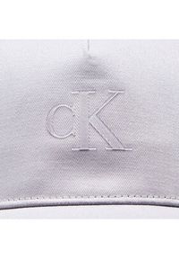 Calvin Klein Jeans Czapka z daszkiem K60K610908 Fioletowy. Kolor: fioletowy. Materiał: bawełna, materiał