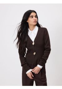 Reserved - Kardigan z dekoracyjnymi guzikami - brązowy. Kolor: brązowy. Materiał: dzianina, wełna #1