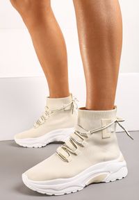 Born2be - Beżowe Sneakersy Kallissa. Wysokość cholewki: za kostkę. Zapięcie: bez zapięcia. Kolor: beżowy. Materiał: materiał. Szerokość cholewki: normalna #1