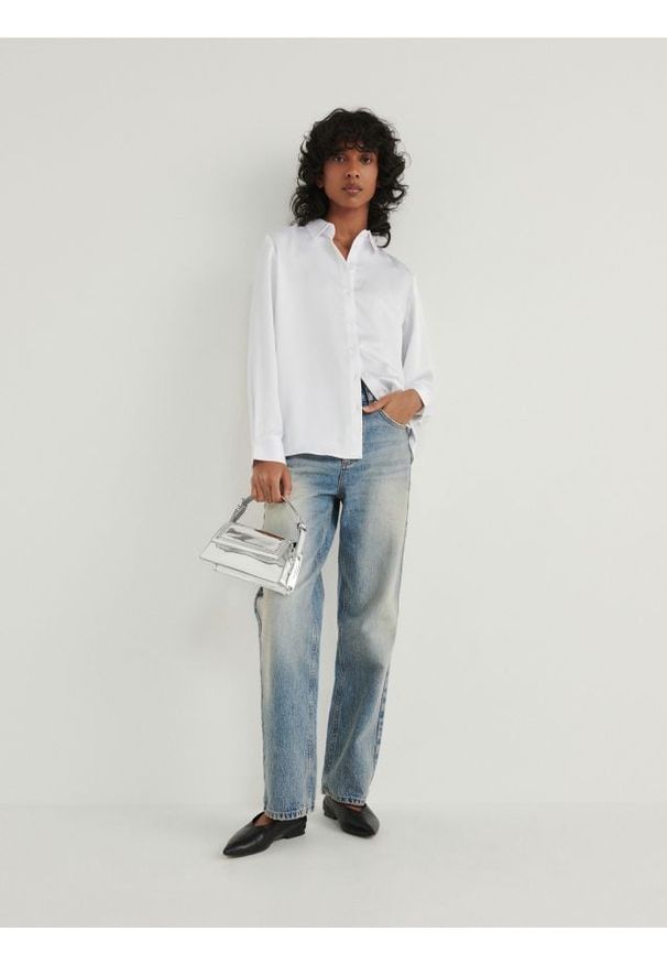 Reserved - Satynowa koszula - złamana biel. Materiał: satyna. Wzór: gładki