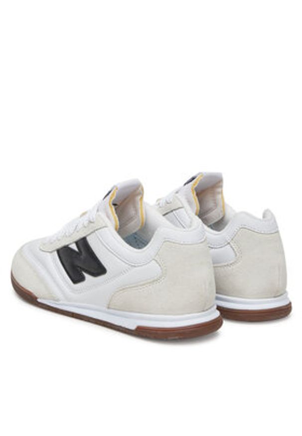 New Balance Sneakersy URC42LA Biały. Kolor: biały. Materiał: skóra