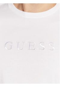 Guess T-Shirt M2BP47 K7HD0 Biały Slim Fit. Kolor: biały. Materiał: bawełna