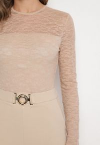 Born2be - Jasnobeżowy Koronkowy Kombinezon z Wiskozą z Szerokimi Nogawkami Ninarena. Okazja: na co dzień. Kolor: beżowy. Materiał: koronka, wiskoza. Długość rękawa: długi rękaw. Długość: długie. Styl: casual, elegancki #3