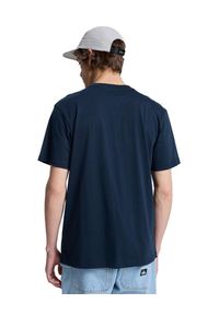Quiksilver - Koszulka z krótkim rękawem BASIC męska. Kolor: niebieski. Materiał: materiał, bawełna. Długość rękawa: krótki rękaw. Długość: krótkie. Wzór: haft