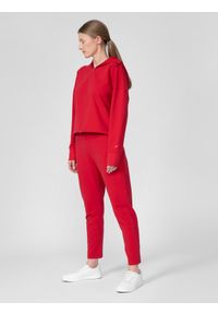 4f - Spodnie dresowe joggery damskie. Kolor: czerwony. Materiał: dresówka #1