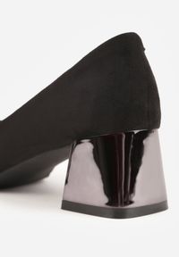 Born2be - Czarne Czółenka Vices ze Skórzaną Wkładką i Metalicznym Słupkiem Asevine. Okazja: na co dzień, na spotkanie biznesowe, do pracy. Kolor: czarny. Materiał: skóra. Obcas: na słupku. Styl: casual, biznesowy, elegancki, klasyczny #7