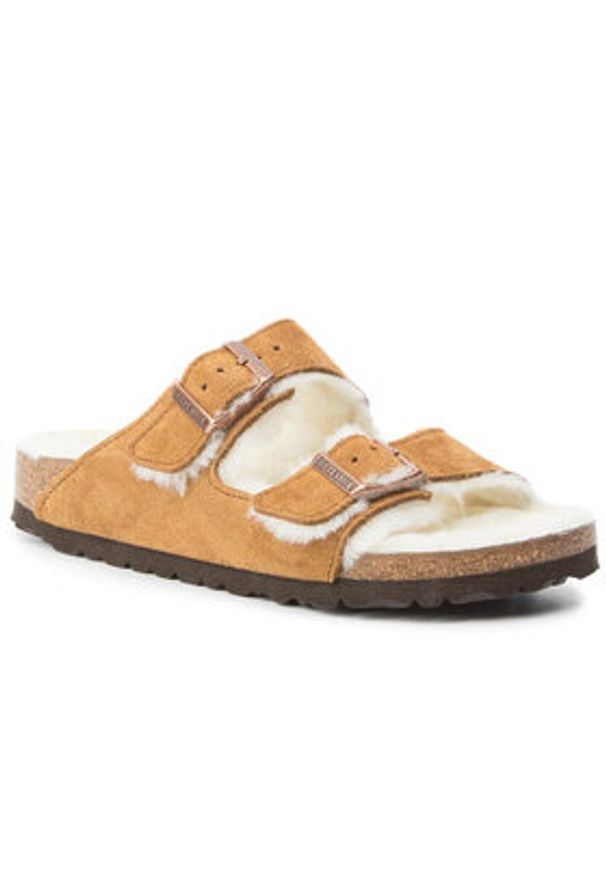 Birkenstock Kapcie Arizona Fur 1001135 Brązowy. Kolor: brązowy. Materiał: welur, skóra