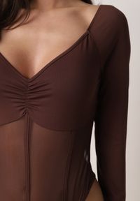 Born2be - Brązowe Body Vices z Długim Rękawem i Dekoltem w Serek Aleriie. Okazja: na randkę. Typ kołnierza: dekolt w serek. Kolor: brązowy. Materiał: jeans. Długość rękawa: długi rękaw. Długość: długie. Styl: elegancki #3