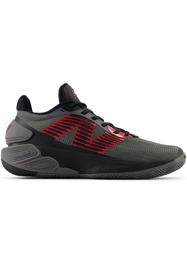 Buty męskie New Balance TWO WXY v5 BB2WYCR5 – szare. Wysokość cholewki: przed kolano. Kolor: szary. Materiał: guma, materiał, syntetyk. Szerokość cholewki: normalna. Sport: bieganie, koszykówka, fitness