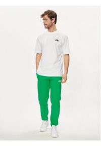 The North Face Spodnie dresowe Essential NF0A7ZJB Zielony Regular Fit. Kolor: zielony. Materiał: syntetyk, bawełna #7
