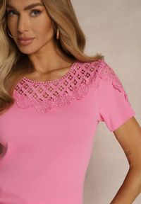 Renee - Fuksjowy T-shirt z Bawełny Ozdobiony Koronką Zareine. Okazja: na co dzień. Kolor: różowy. Materiał: bawełna, koronka. Wzór: aplikacja, koronka. Styl: klasyczny, elegancki, casual #5