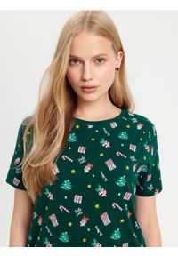 Sinsay - Koszulka - zielony. Kolor: zielony. Materiał: bawełna. Styl: wizytowy