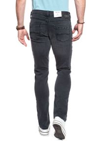 Mustang - SPODNIE MĘSKIE MUSTANG Washington DENIM BLACK 1007655 4000 780. Długość: długie. Wzór: jednolity, paski, nadruk, aplikacja. Styl: retro, klasyczny