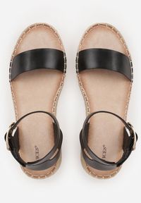 Renee - Czarne Sandały VICES na Platformie z Plecionki z Szerokim Paskiem z Klamrą Jurelle. Okazja: na spacer. Zapięcie: klamry. Kolor: czarny. Materiał: jeans, len. Wzór: haft. Sezon: lato. Obcas: na platformie. Styl: boho #9