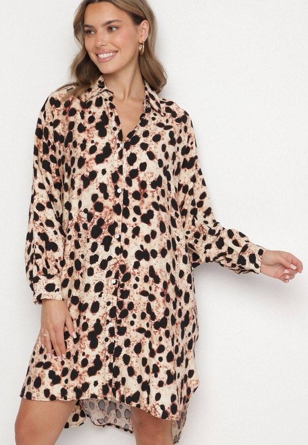 Born2be - Beżowa Wiskozowa Sukienka Koszulowa z Lnem w Panterkę w Stylu Nietoperza Emarille. Okazja: na co dzień. Kolor: beżowy. Materiał: wiskoza, len. Wzór: motyw zwierzęcy. Typ sukienki: koszulowe. Styl: casual, klasyczny