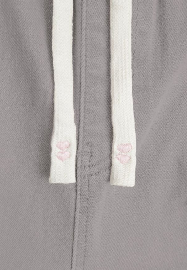 Born2be - Szare Bawełniane Jeansy Typu Mom Fit z Wysokim Stanem i Sznurkiem Viviarinia. Okazja: na co dzień. Stan: podwyższony. Kolor: szary. Styl: casual