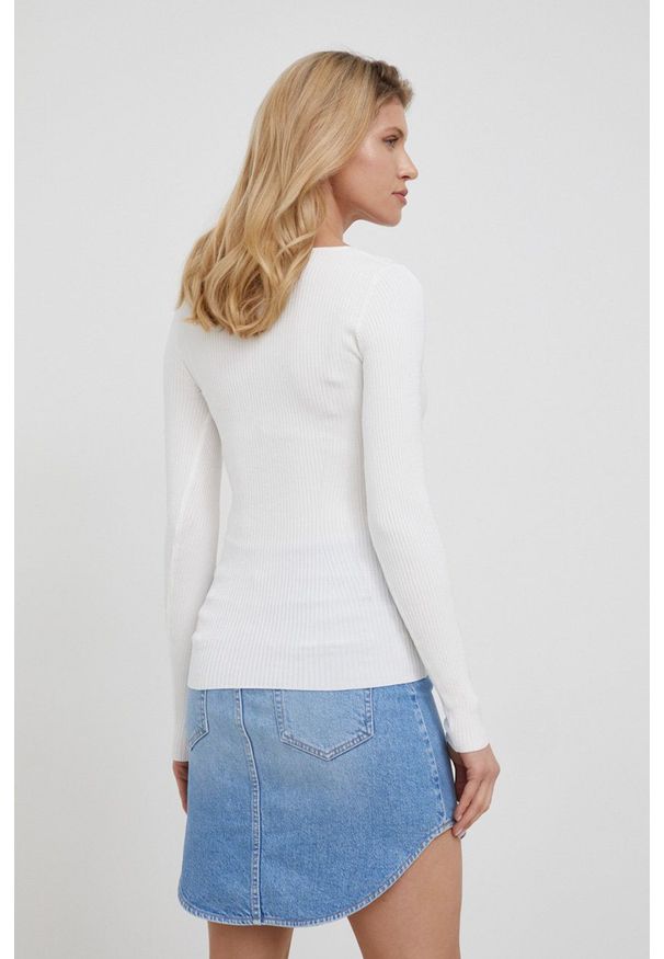 Marciano Guess sweter damski kolor biały lekki. Kolor: biały. Materiał: dzianina. Długość rękawa: długi rękaw. Długość: długie. Wzór: gładki