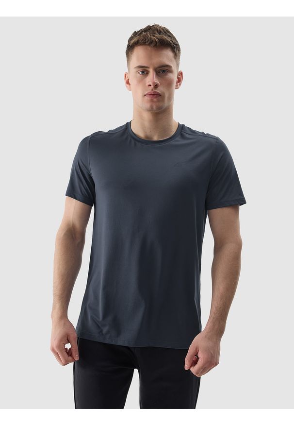 4f - 4F Koszulka treningowa regular z materiału z recyklingu męska - granatowa XL. Kolor: niebieski. Materiał: materiał. Długość rękawa: krótki rękaw. Długość: krótkie. Wzór: gładki, jednolity, ze splotem. Sport: fitness