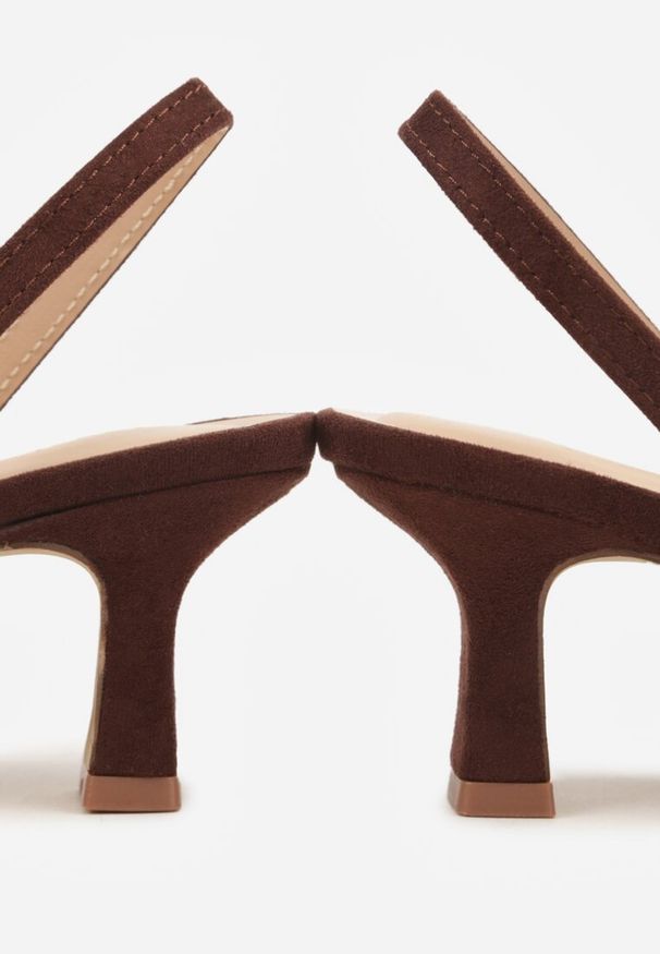 Renee - Brązowe Sandały Slingback na Kaczuszce z Tweedowymi Wstawkami i Kwiatem 3D Zehe. Okazja: na co dzień, na imprezę. Zapięcie: bez zapięcia. Kolor: brązowy. Materiał: jeans, koronka. Wzór: kwiaty. Obcas: na szpilce. Styl: elegancki, casual