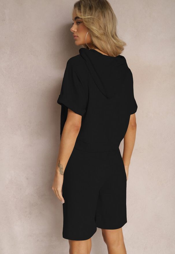 Renee - Czarny Komplet Dresowy Bluza z Kapturem i Krótkimi Rękawami oraz Szorty Choana. Kolor: czarny. Materiał: dresówka