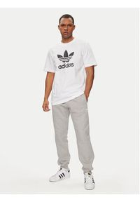 Adidas - adidas T-Shirt adicolor Trefoil IV5353 Biały Regular Fit. Kolor: biały. Materiał: bawełna #2