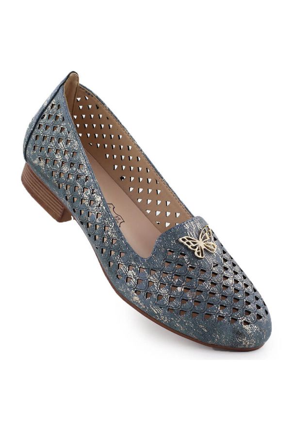 Półbuty damskie ażurowe na niskim obcasie niebieskie M.Daszyński SA222-3. Kolor: niebieski. Materiał: skóra ekologiczna. Szerokość cholewki: normalna. Wzór: ażurowy. Obcas: na obcasie. Wysokość obcasa: niski