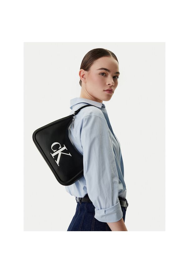 Torebka Calvin Klein. Kolor: czarny