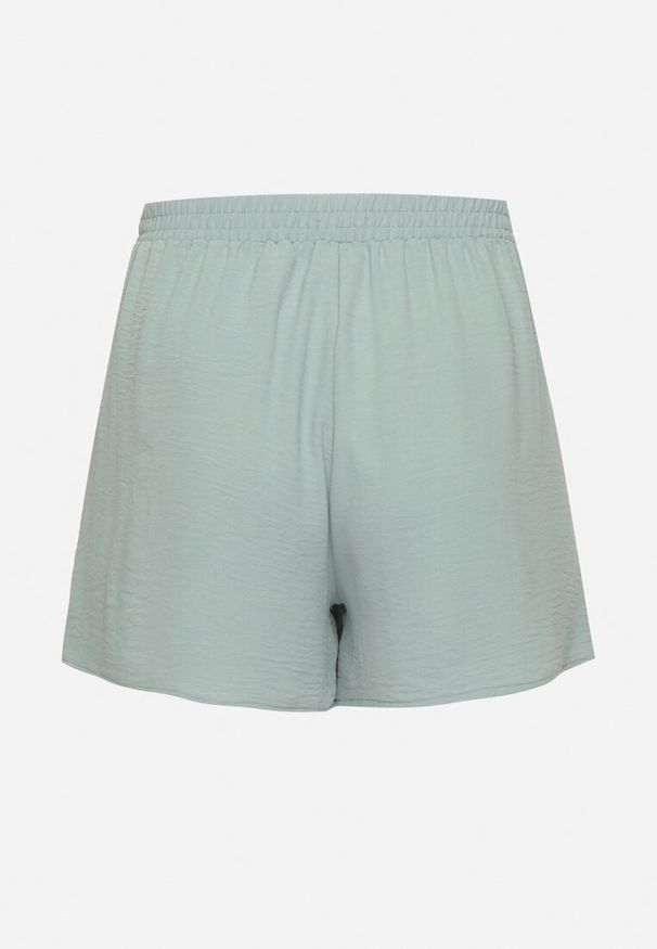 Born2be - Jasnozielone Szorty z Wysokim Stanem i Gumką w Pasie Mevaraia. Stan: podwyższony. Kolekcja: plus size. Kolor: zielony. Sezon: lato. Styl: klasyczny