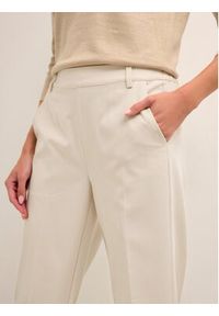 Kaffe Spodnie materiałowe Sakura 10506858 Biały Relaxed Fit. Kolor: biały. Materiał: materiał, syntetyk