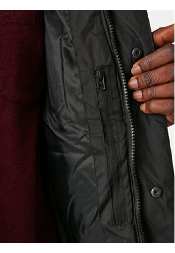 Regatta Kurtka przeciwdeszczowa Sterlings IV RMP351 Czarny Regular Fit. Kolor: czarny. Materiał: syntetyk