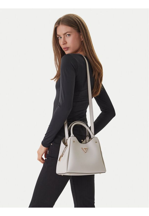 Guess Torebka 181046 Beżowy. Kolor: beżowy. Materiał: skórzane