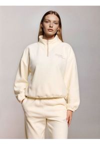 Sinsay - Polarowa bluza z krótkim zamkiem i regulowanym stoperami dołem - kremowy. Kolor: kremowy. Materiał: polar. Długość: krótkie #1