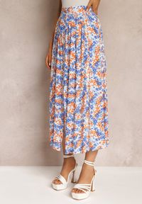 Renee - Niebieska Rozkloszowana Spódnica Maxi z Gumką w Talii z Wiskozy w Kwiaty Scottia. Kolor: niebieski. Materiał: wiskoza. Wzór: kwiaty #2