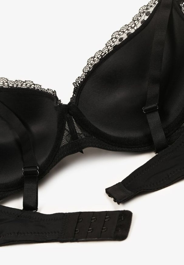 Born2be - Czarny Biustonosz na Regulowanych Ramiączkach z Usztywnionymi Miseczkami Tiniras. Kolor: czarny. Materiał: skóra