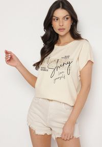 Born2be - Beżowy T-shirt z Bawełny Typu Nietoperz z Cyrkoniami i Perełkami Linellis. Okazja: na co dzień. Kolor: beżowy. Materiał: bawełna. Wzór: aplikacja. Styl: casual #6