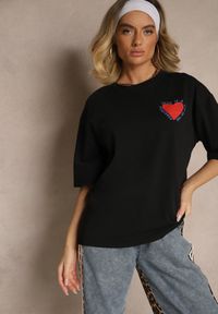 Renee - Czarny T-shirt z Bawełny Ozdobiony Sercem Ranira. Okazja: na co dzień. Kolor: czarny. Materiał: bawełna. Wzór: aplikacja. Styl: casual