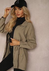 Renee - Jasnozielona Kurtka Parka z Dodatkiem Bawełny Wykończona Troczkami Zapinana na Napy Velona. Okazja: na co dzień, na spacer. Kolor: zielony. Materiał: bawełna. Styl: casual, elegancki #3