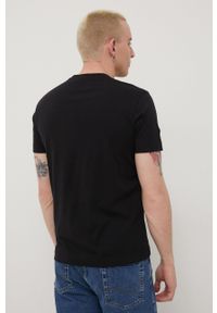 Napapijri t-shirt bawełniany kolor czarny z aplikacją. Kolor: czarny. Materiał: bawełna. Wzór: aplikacja