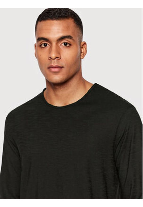 United Colors of Benetton - United Colors Of Benetton Longsleeve 3JE1J19A9 Czarny Regular Fit. Kolor: czarny. Materiał: bawełna. Długość rękawa: długi rękaw