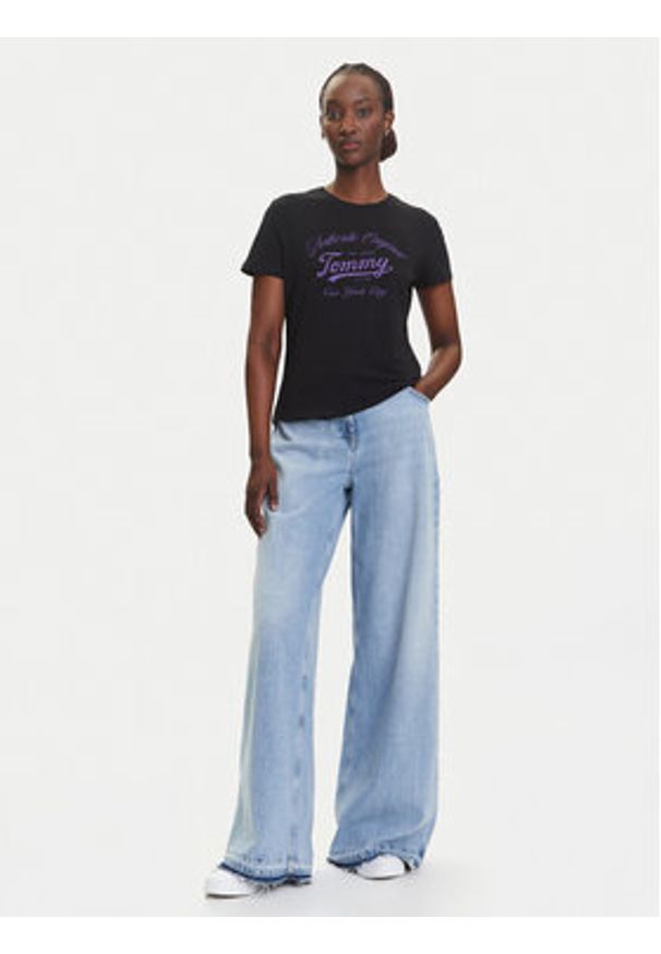 Tommy Jeans T-Shirt Essential DW0DW21404 Czarny Regular Fit. Kolor: czarny. Materiał: bawełna