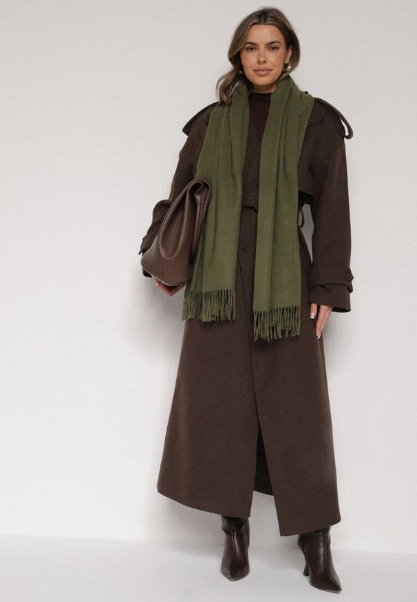 Born2be - Ciemnozielony Szalik z Bawełną i Wiskozą Ozdobiony Frędzlami Siadortia. Okazja: na co dzień, na spotkanie biznesowe. Kolor: zielony. Materiał: bawełna, wiskoza. Wzór: aplikacja. Styl: biznesowy, klasyczny, casual, elegancki