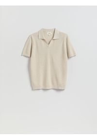 Reserved - Koszulka polo z lnem - złamana biel. Typ kołnierza: polo. Materiał: len #1