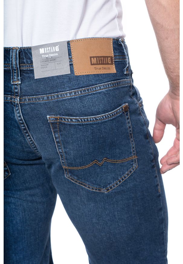 Mustang - SPODENKI MĘSKIE MUSTANG Chicago Short DENIM BLUE 1005417 5000 882. Materiał: denim