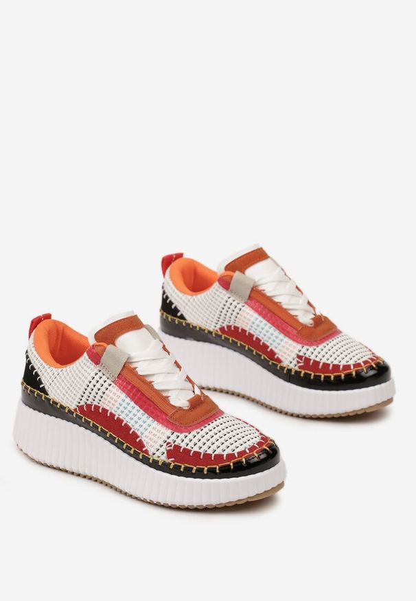 Born2be - Biało-Pomarańczowe Sneakersy z Patchworkową Cholewką i Tłoczoną Platformą Geridia. Kolor: biały. Szerokość cholewki: normalna. Obcas: na platformie