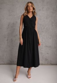 Renee - Czarna Rozkloszowana Sukienka z Bawełną i Wiskozą Ozdobiona Paskiem Amalis. Kolor: czarny. Materiał: wiskoza, bawełna. Wzór: aplikacja. Typ sukienki: rozkloszowane. Styl: elegancki #4