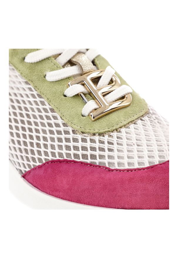 Różowe Sneakersy Armodo Obuwie Damskie Premium. Okazja: na co dzień. Zapięcie: sznurówki. Kolor: różowy. Materiał: jeans, skóra. Szerokość cholewki: normalna. Wzór: aplikacja