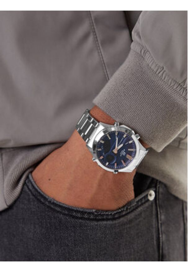 Casio Zegarek Edifice EFV-C120D-2AEF Srebrny. Kolor: srebrny
