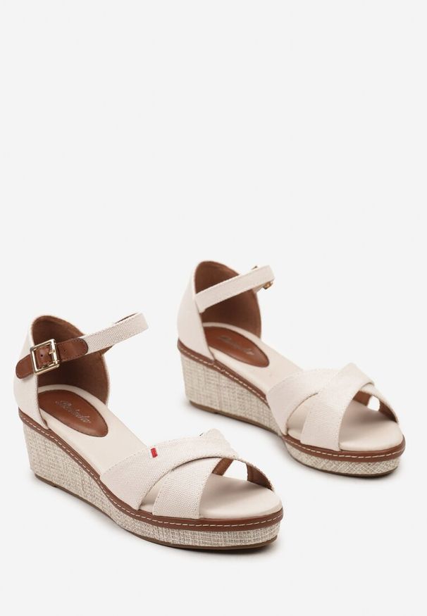 Born2be - Beżowe Sandały Espadryle na Plecionym Koturnie Zapinane Wokół Kostki Zatanna. Okazja: na imprezę, na plażę, na spacer. Kolor: beżowy. Materiał: len. Sezon: lato. Obcas: na koturnie. Styl: elegancki